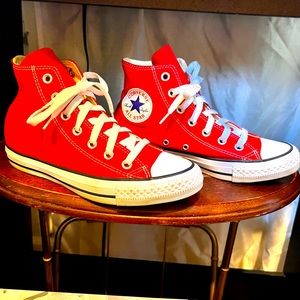 Red converse❤️